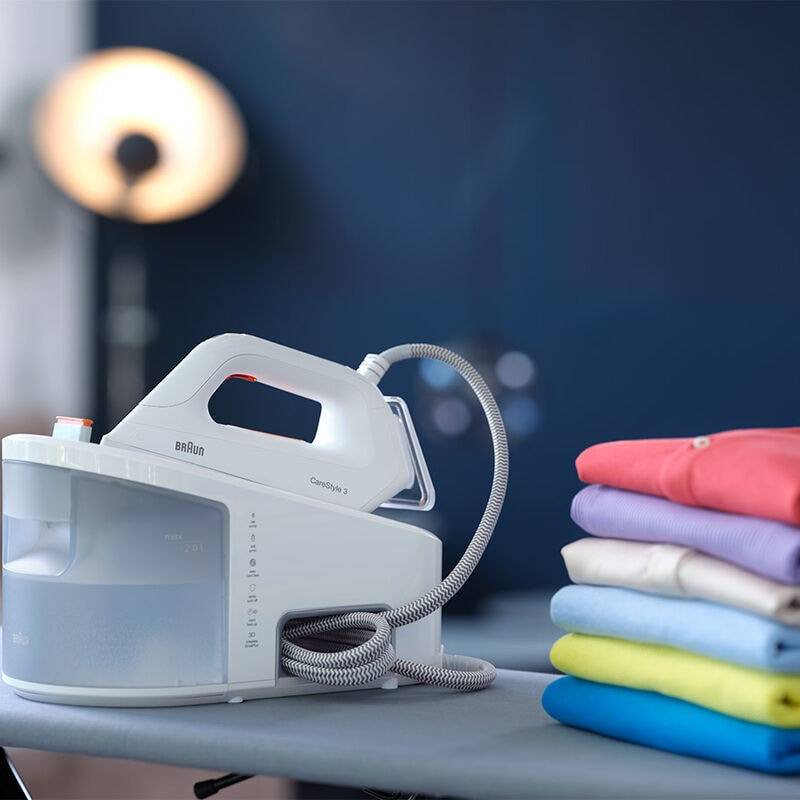 Braun CareStyle 3 IS3132WH, 2400 W, 400 g/min, EloxalPlus soleplate, 6 bar, 2 l, 120 g/min