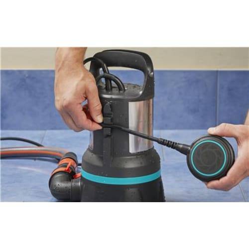 Gardena 9032-20, 450 W, AC, 0,7 bar, 11000 l/h, IPX8, Schwarz, Silber