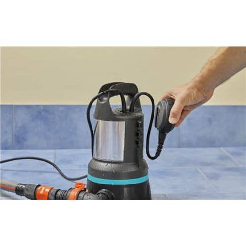 Gardena 9032-20, 450 W, AC, 0,7 bar, 11000 l/h, IPX8, Schwarz, Silber