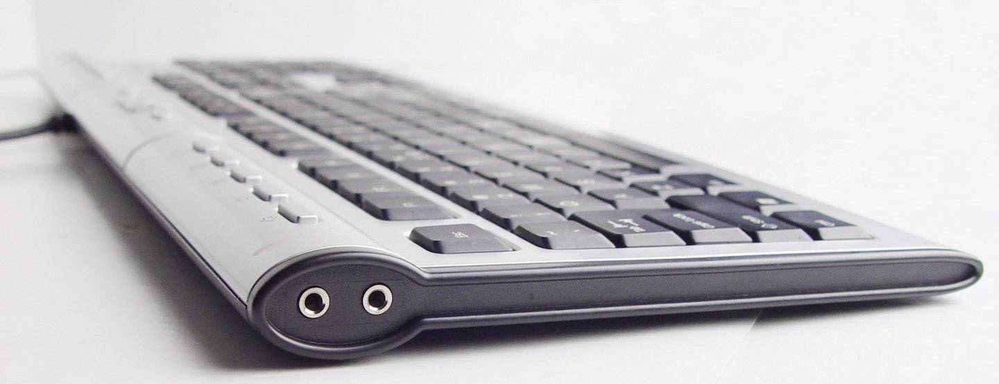A4 Tech X-Slim USB Tastatur Deutsch, QWERTZ Silber USB-Anschluss, Audio-Anschluss