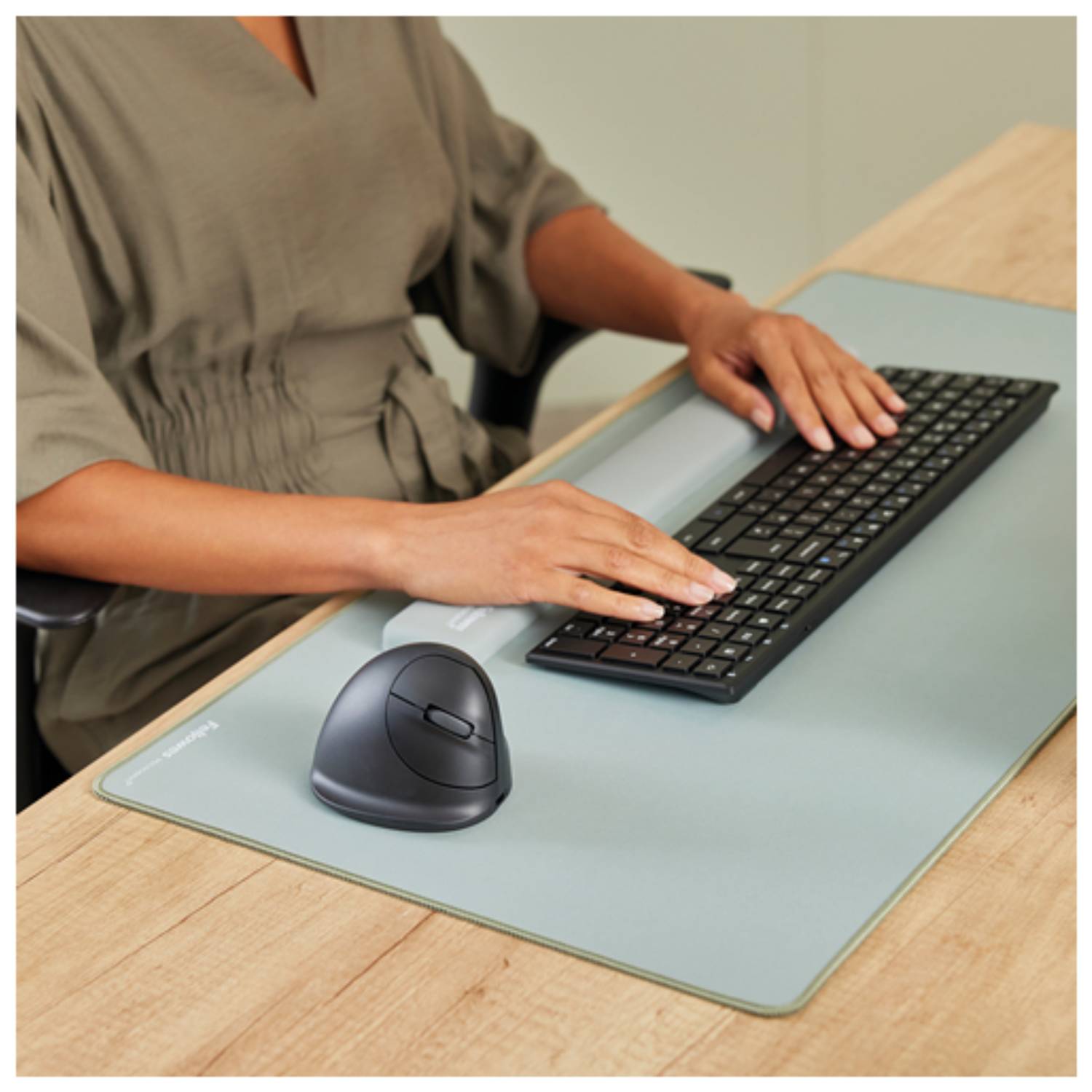 Fellowes vertikale Maus Breyta medium right Multimedia-Technik Ergonomische wireless Kabellos