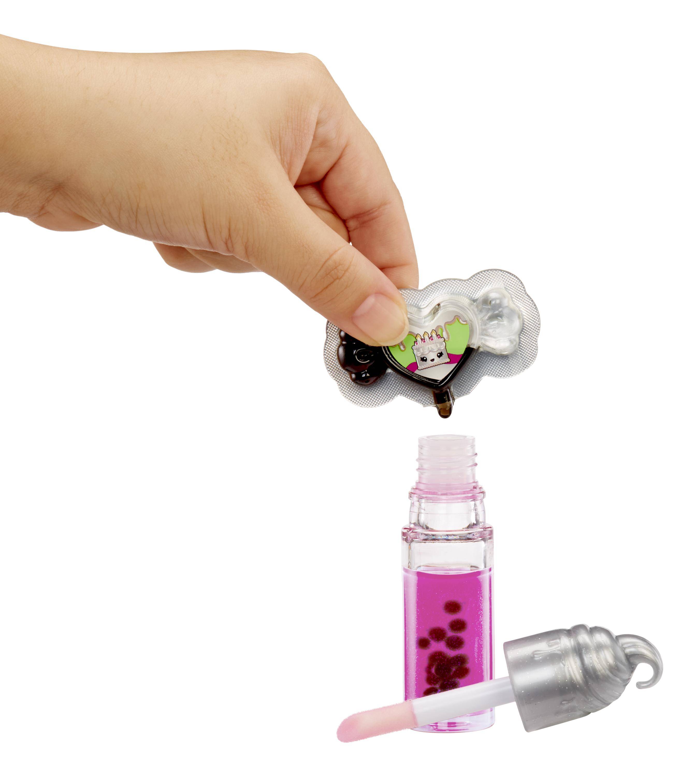 MGA Entertainment Inc. MGA Entertainment Yummiland Lip Gloss Doll Sour Sweeties - Misty Cakes,