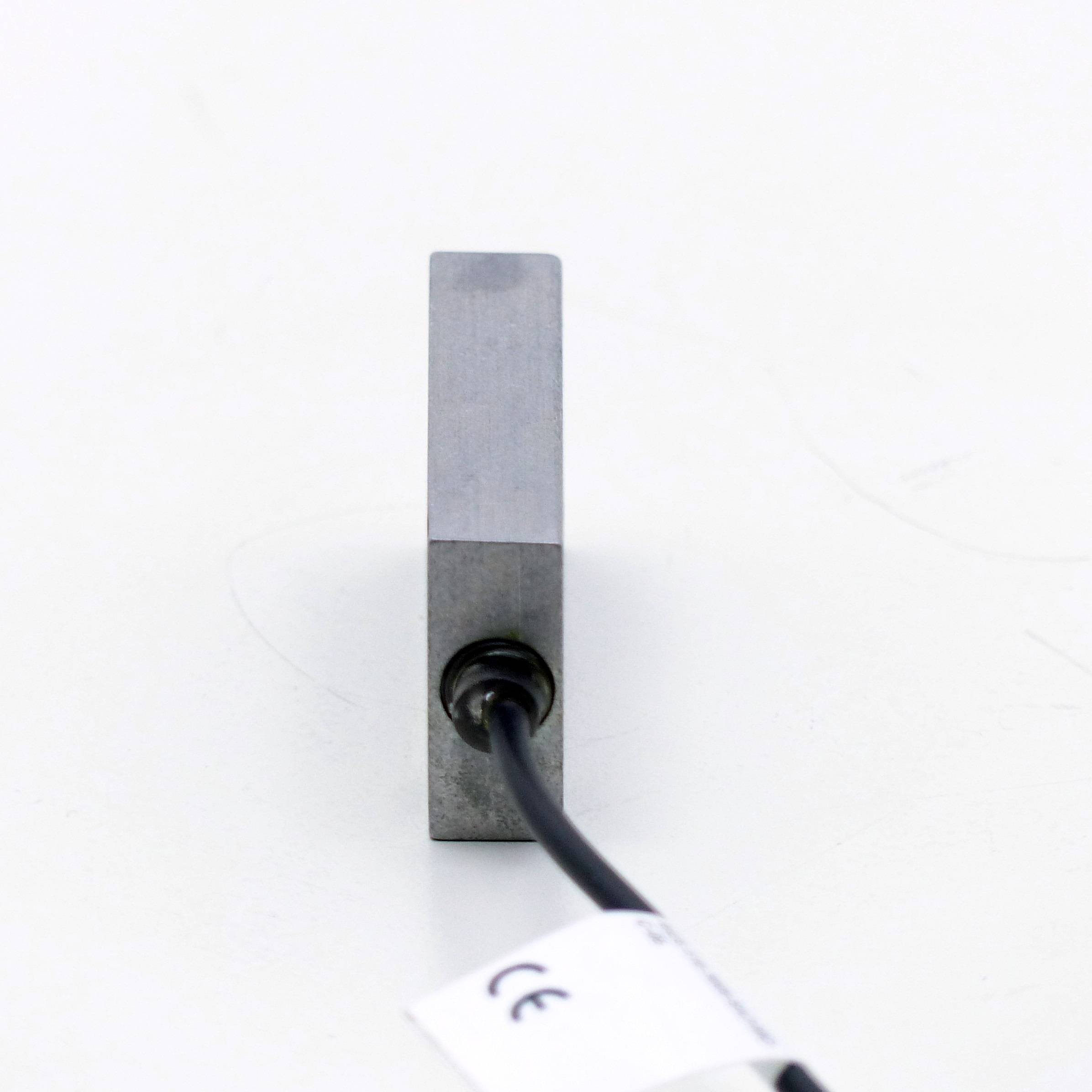 BALLUFF Induktiver Näherungsschalter BES0341 (BES 516-3009-SA2-MO-C-05)