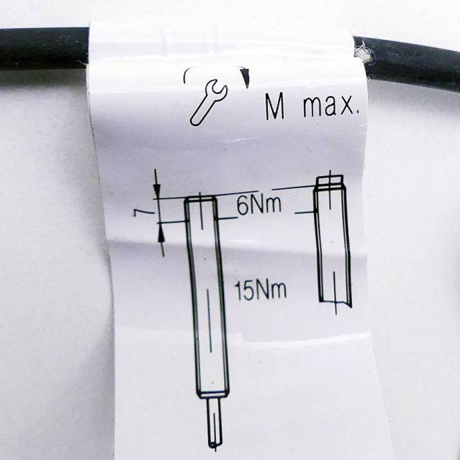 BALLUFF Induktiver Sensor BES00N5 (BES 516-324-E4-C-PU)
