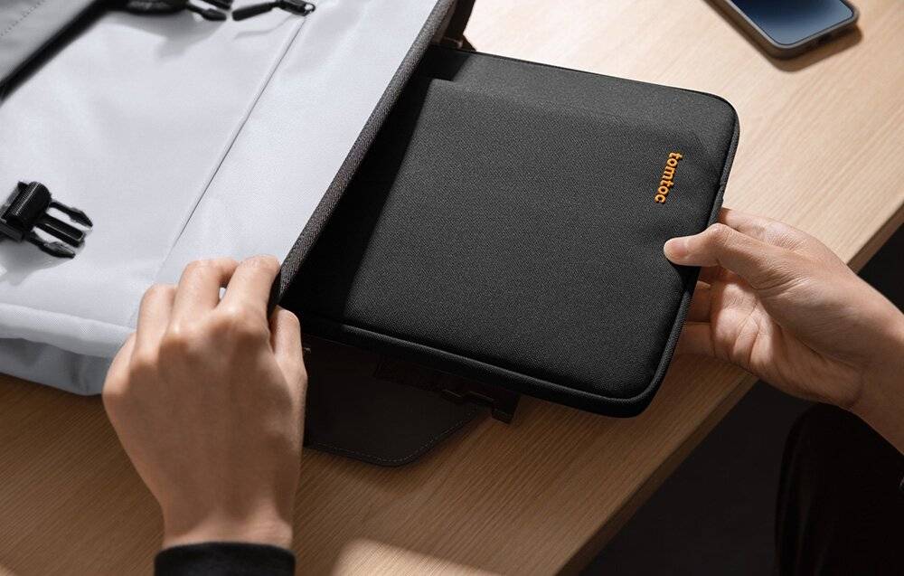 Tomtoc Light-B18 Tablet Sleeve black - Tasche