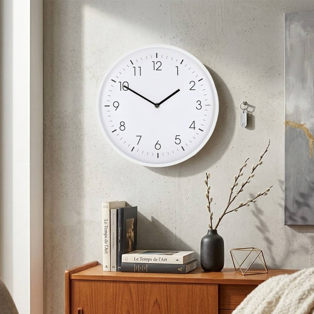 Wanduhr 30 cm geräuschloses Uhrwerk leichter Rahmen Weiß