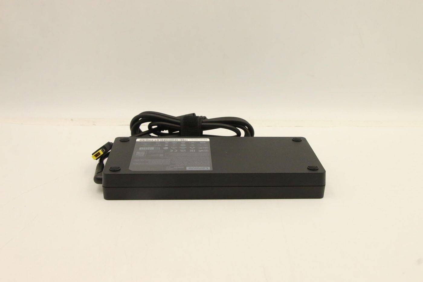 Lenovo Netzteil - Wechselstrom 100-240 V