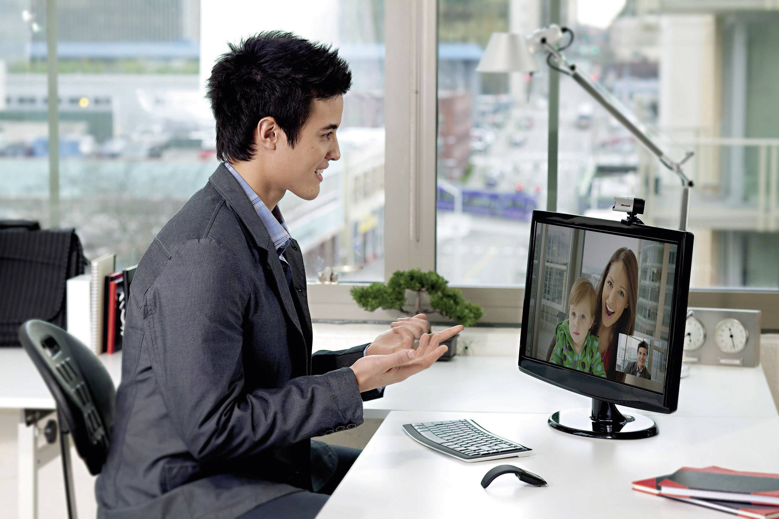Microsoft LifeCam Studio Full HD-Webcam 1920 x 1080 Pixel Standfuß, Klemm-Halterung