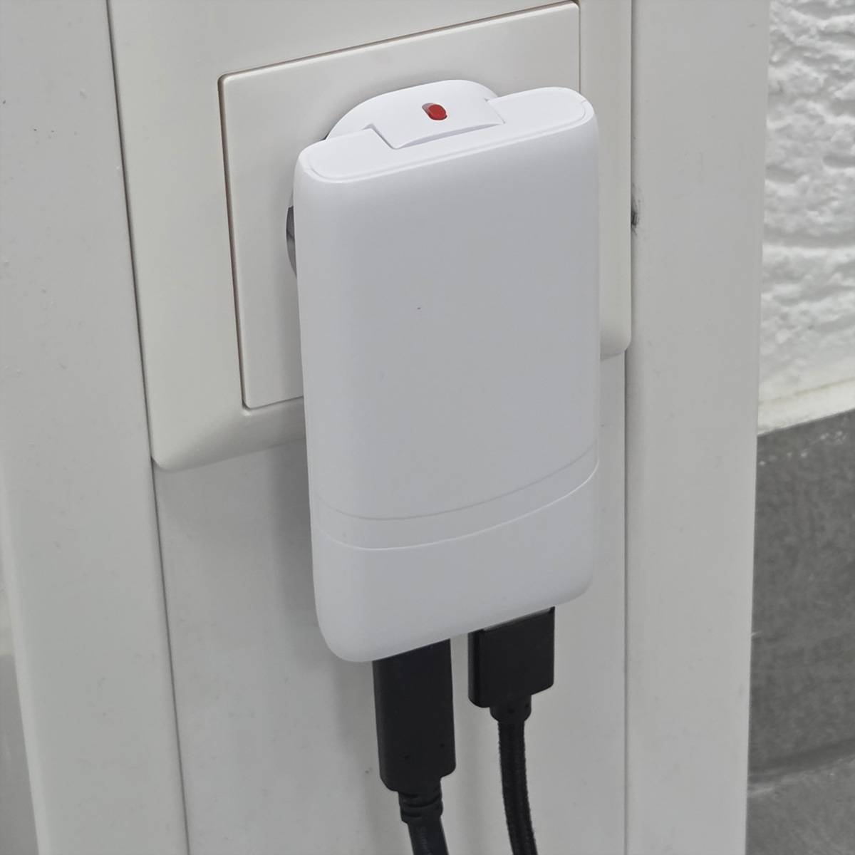 Value USB Charger mit Euro-/US-Stecker, 2 Ports Typ A+C, 65W