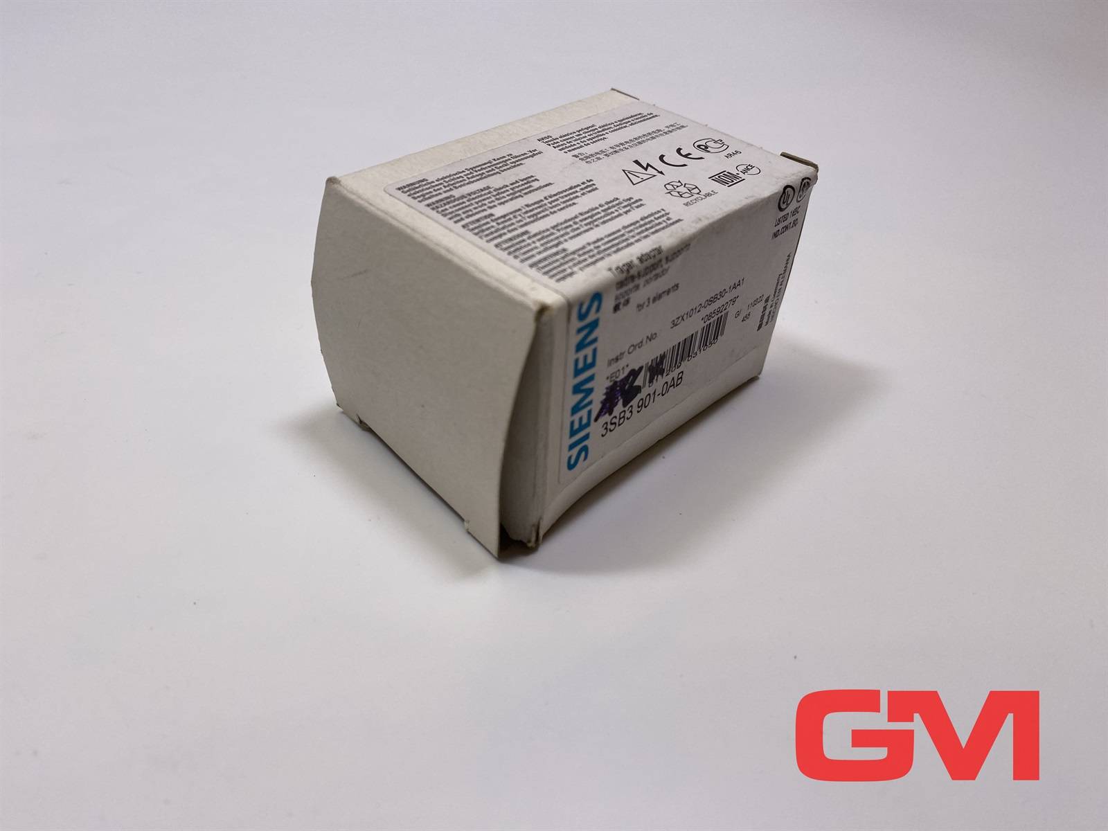 Siemens VE 18x Siemens Träger zum Aufschnappen 3SB3901-0AB holder for pushbutton Adapter VE 18x Siemens Träger zum Aufsc