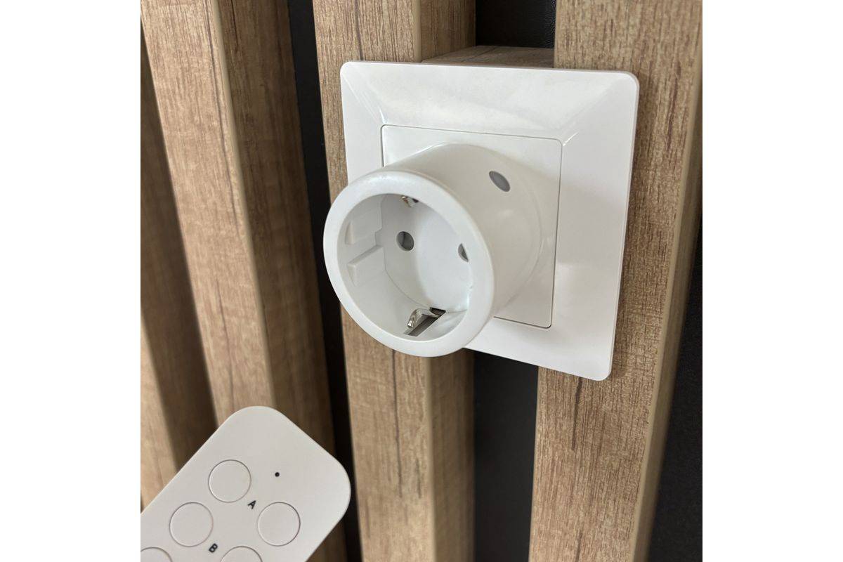 Entac IR Steckdoseadapter Ferngesteuert, 3er Set weiß Multimedia-Technik Adapter