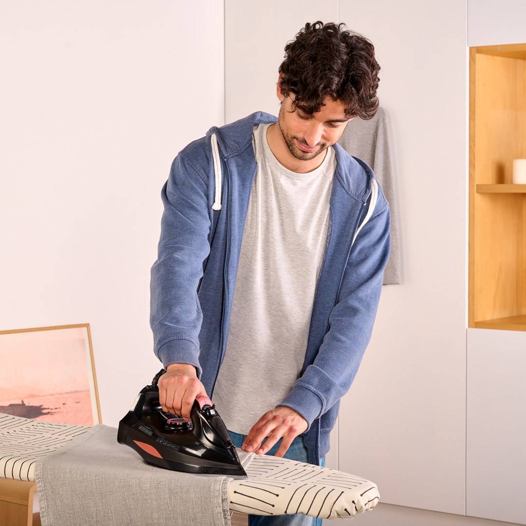 Black+Decker BXIR3000E Steam Iron 3000 W 0.40 L tank 200 g/min steam boost 45 g/min