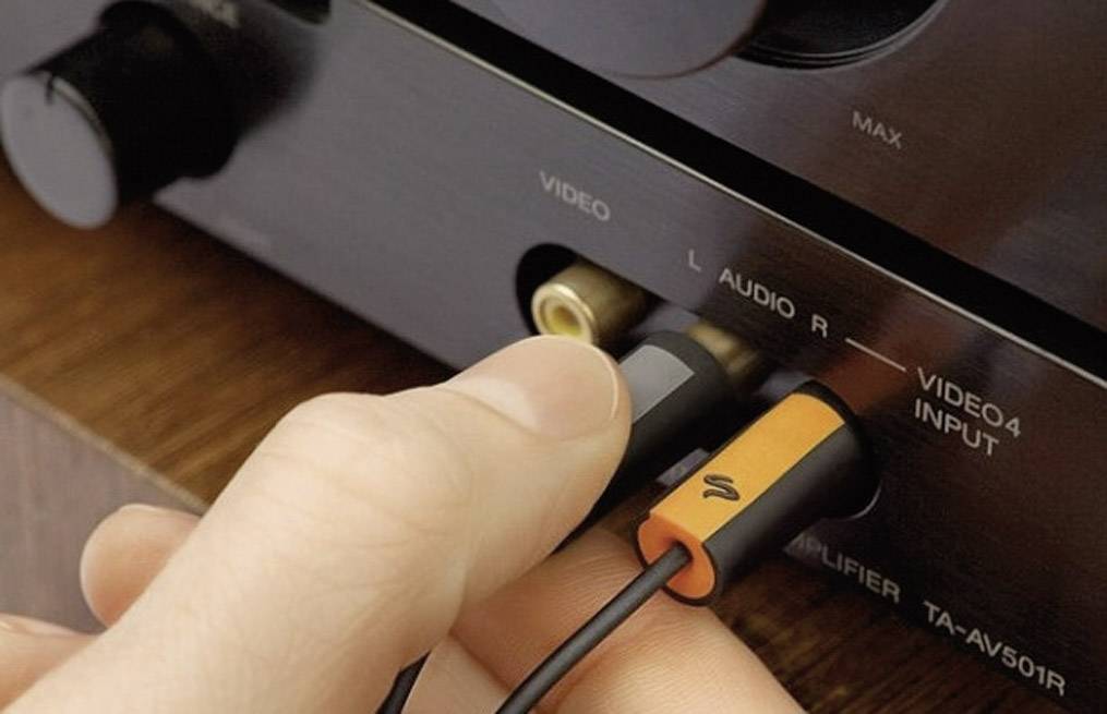 SendStation iPad/iPhone/iPod Audiokabel/Datenkabel/Ladekabel [1x Apple Dock-Stecker 30pol. - 1x Klinkenbuchse 3.5 mm, USB 2.0