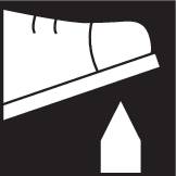 Schwarzes Symbol eines Schuhs, der eine abwärts gerichtete Spitze berührt. Warnt vor Stolper- oder Rutschgefahr auf glatten Oberflächen.