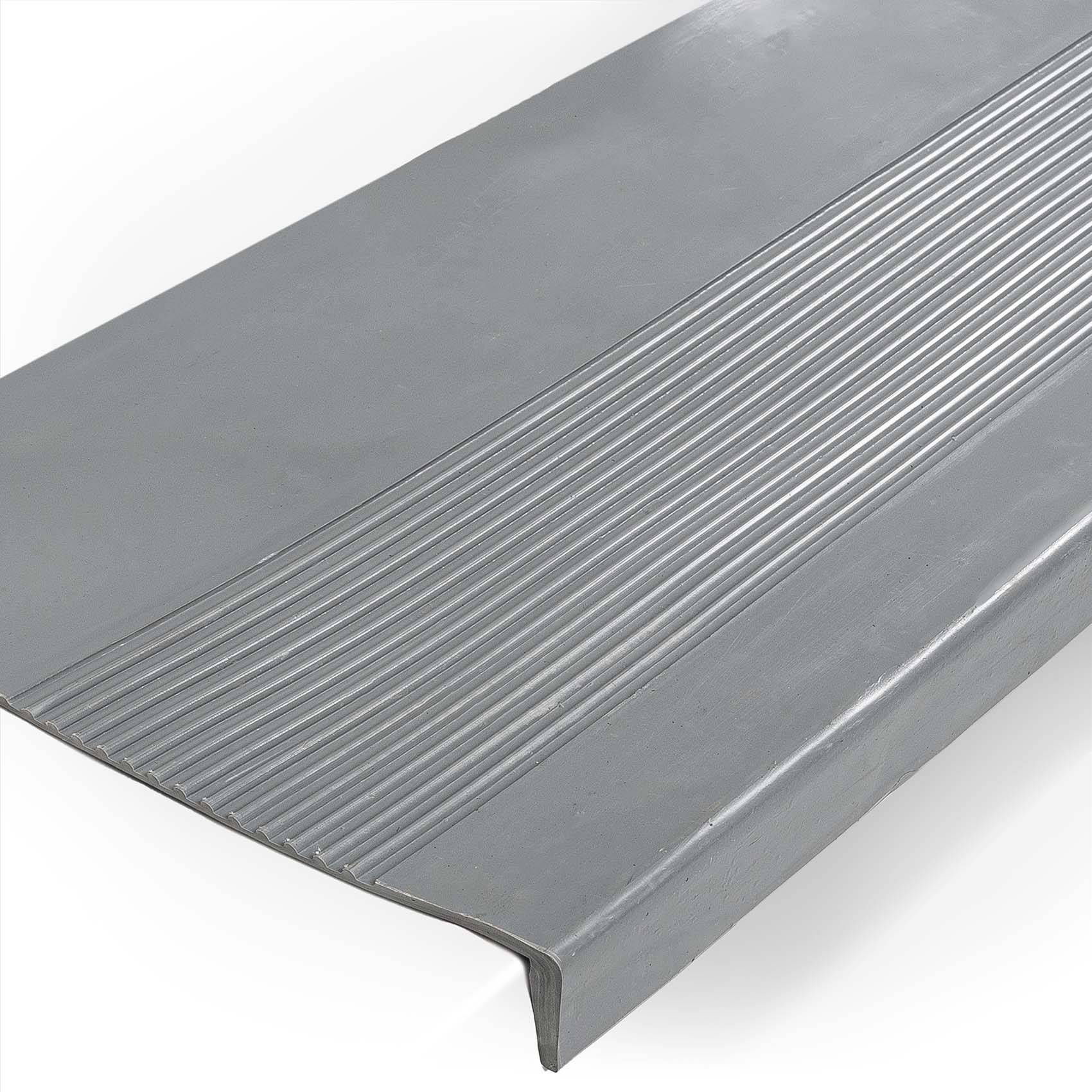 Stufenmatten Gummi Feinriefen Grau 150x30x4cm