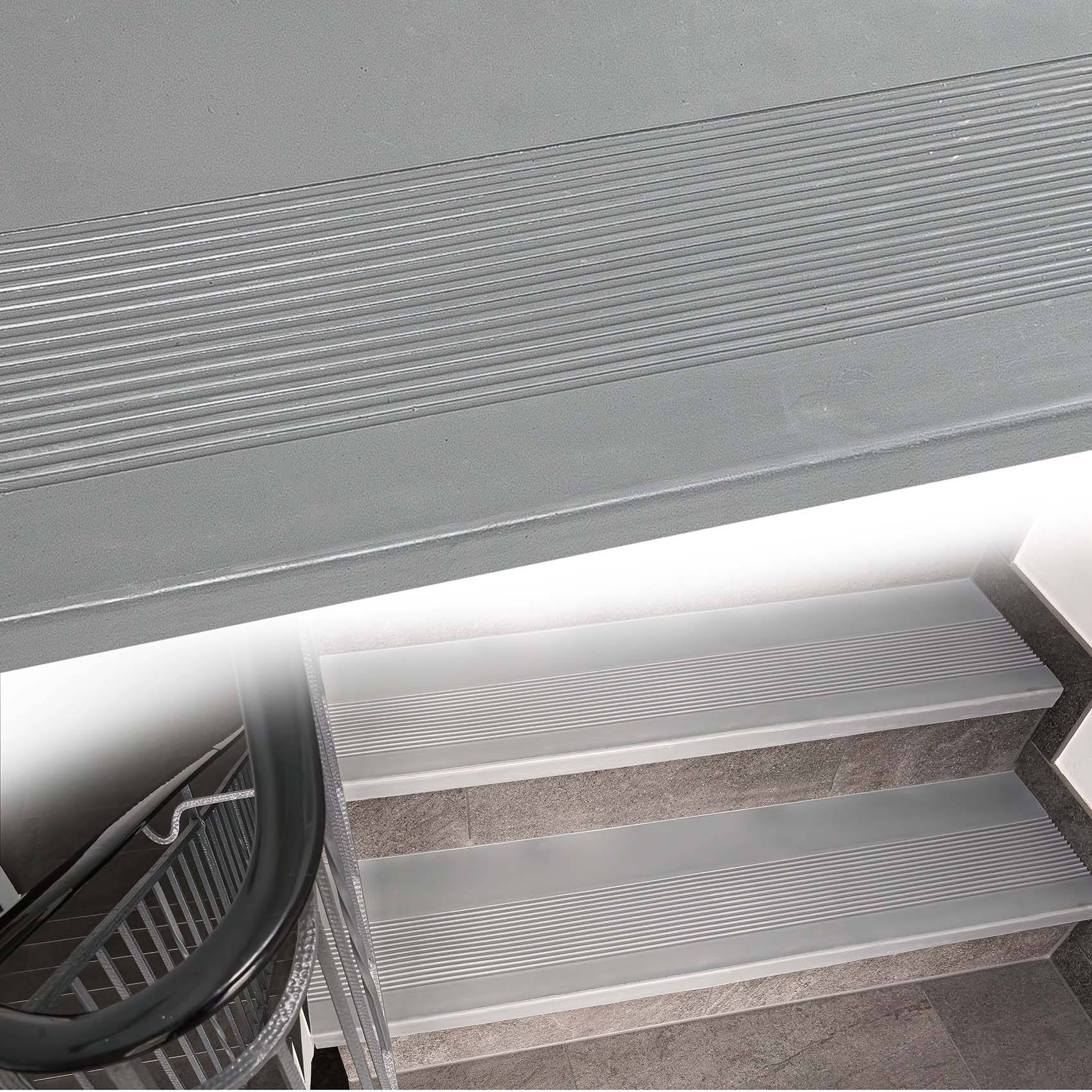 Stufenmatten Gummi Feinriefen Grau 150x30x4cm