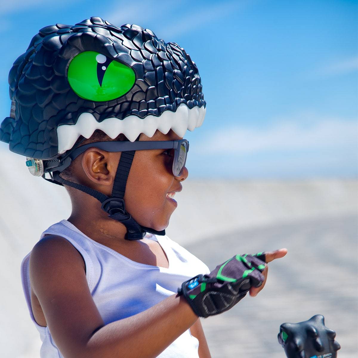 Fahrradhelm für Kinder | Schwarzer Drache | Crazy Safety | EN1078 Geprüft