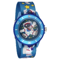 Kinderarmbanduhr mit Textilarmband und Schlüsselanhänger Motiv Astronaut Blau - 2-LD5139-1 Ostergeschenk Kinderarmbanduhr mit Textilarmband und Schlüsselanhänger Motiv Astronaut Blau - 2-LD5139-1 Ostergeschenk