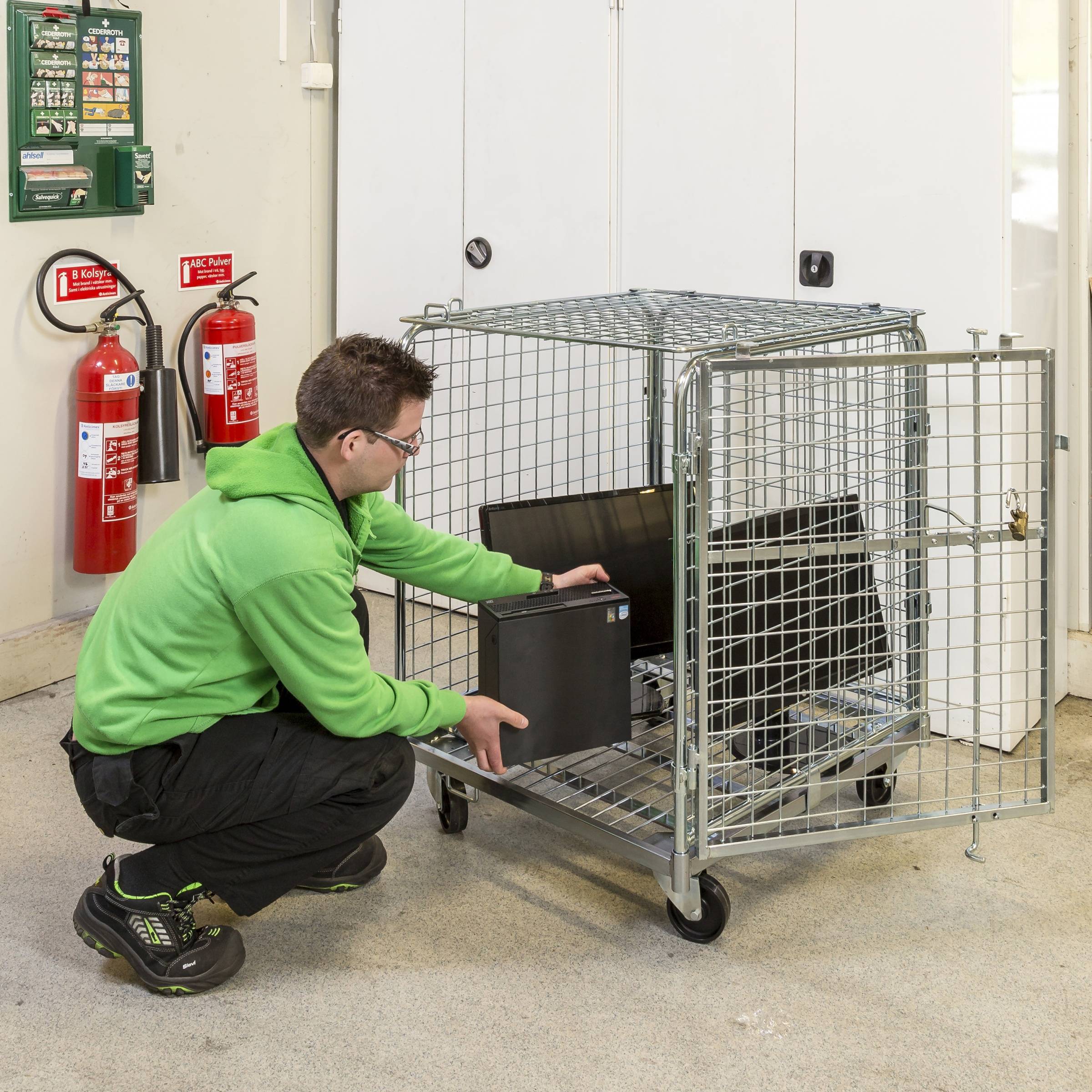 Kongamek Sicherheitscontainer 720x830x1000mm verzinkt mit Gitterboden, 4 Gitterwänden, Tür und Bremse