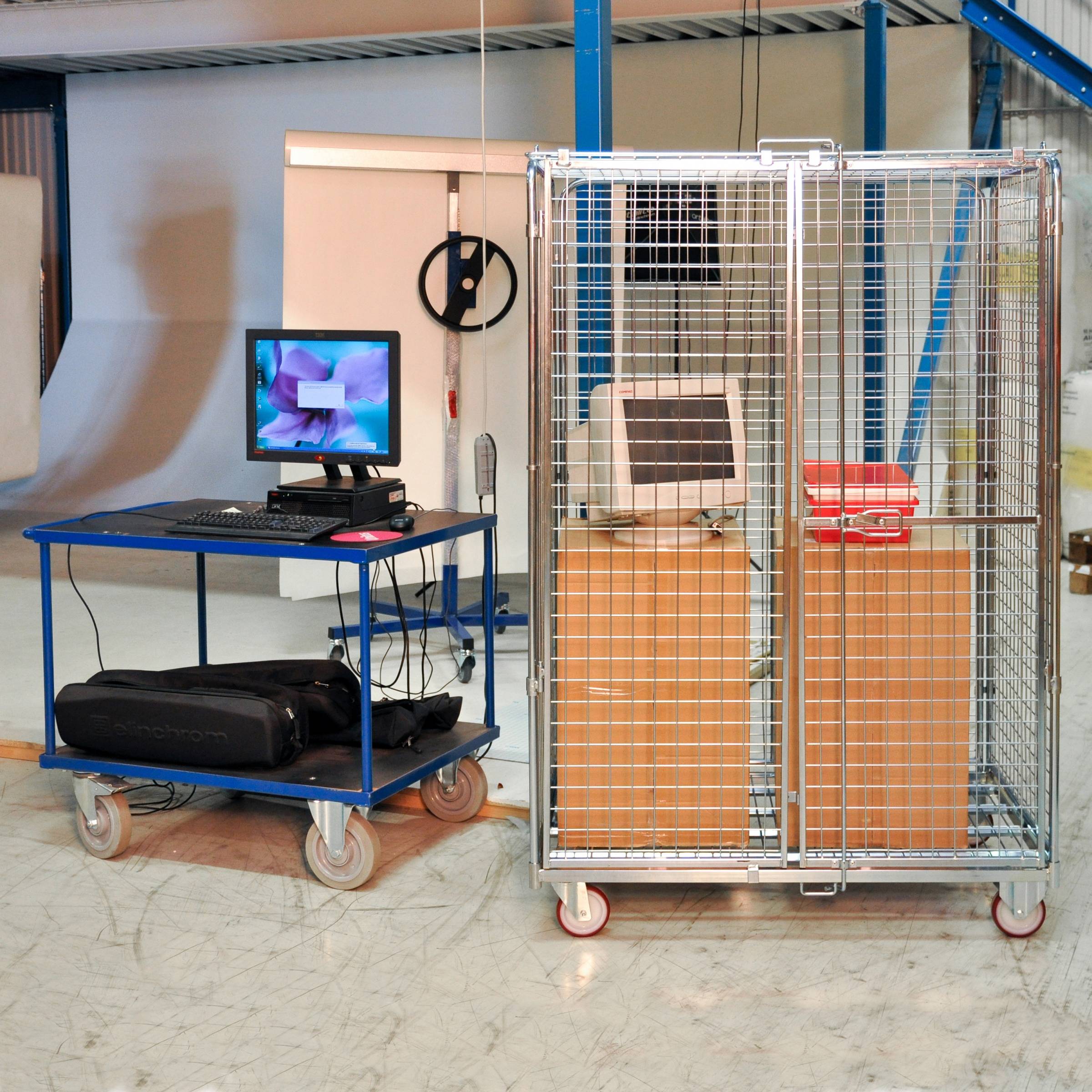 Kongamek Sicherheitscontainer 1200x800x1870mm verzinkt mit Gitterboden, 4 Gitterwänden, Tür ohne Bremse