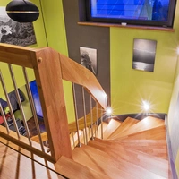 Dolle Geschosstreppe Bilbao 1/2-gewendelt 252-280cm GH Holz rund 30mm Buche versiegelt Dolle Geschosstreppe Bilbao 1/2-gewendelt 252-280cm GH Holz rund 30mm Buche versiegelt