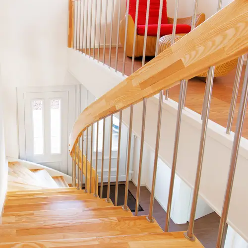 Dolle Geschosstreppe Bilbao 1/2-gewendelt 252-280cm GH Holz rund 30mm Buche versiegelt Dolle Geschosstreppe Bilbao 1/2-gewendelt 252-280cm GH Holz rund 30mm Buche versiegelt