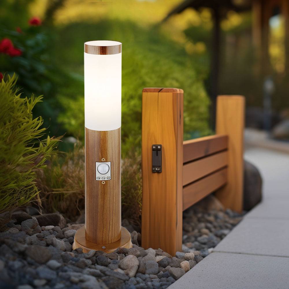 Sockelleuchte mit Bewegungsmelder Holz Optik Außen Standleuchte Pollerleuchte Edelstahl, Fernbedienung dimmbar, RGB LED 8,5W 806Lm warmweiß, DxH 7,6