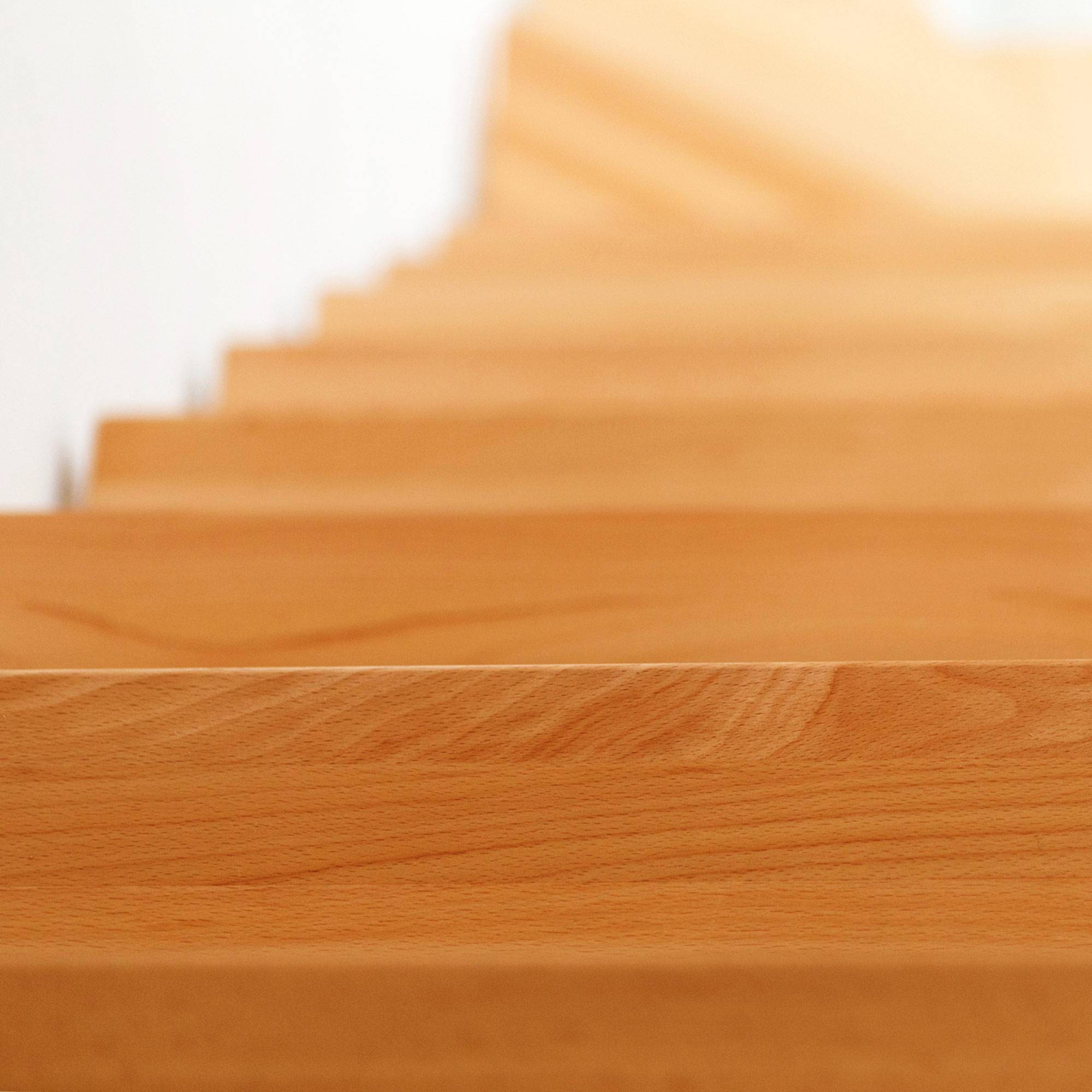 Dolle Mittelholmtreppe Boston 228-300cm Geschosshöhe Geradelaufend in Buche/Weiss