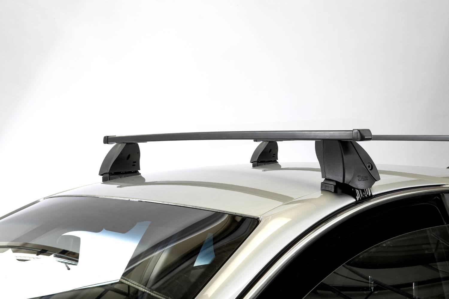 2x Fahrradträger SAGITTAR + Dachträger K1 MEDIUM kompatibel mit für Audi A3 (8V) e-tron (5Türer) ab 12