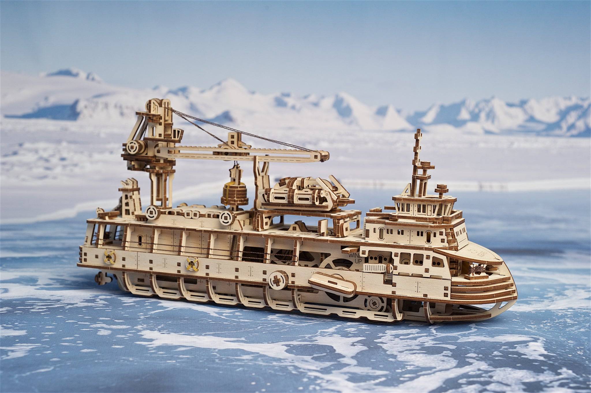 UGEARS® Forschungsschiff