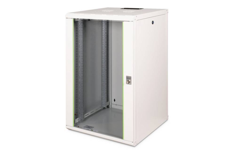 Offener weißer Server-Rack-Schrank mit entfernter Fronttür, der leere innere Schienen und Belüftungsöffnungen zeigt.