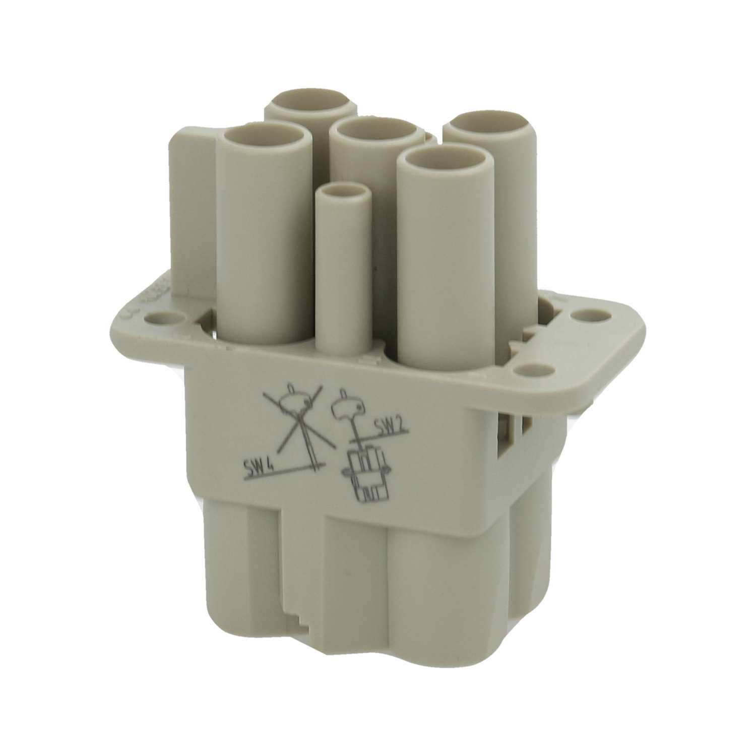 Ein beiger Kunststoffstecker mit sechs zylindrischen Buchsen und Schaltplanmarkierungen, der für elektrische oder elektronische Verbindungen verwendet wird.