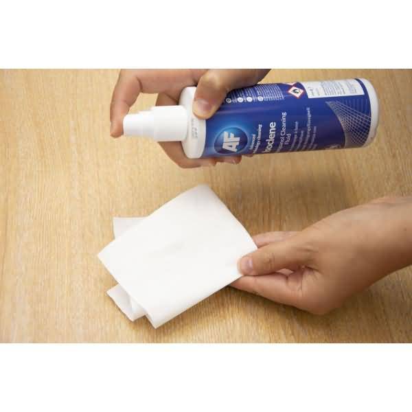 Isopropanollösung Isoclene Pumpspray 250ml