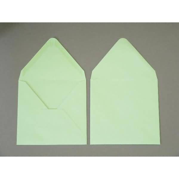 Briefumschläge 160x160mm 120g/qm gummiert VE=100 Stück pistazie