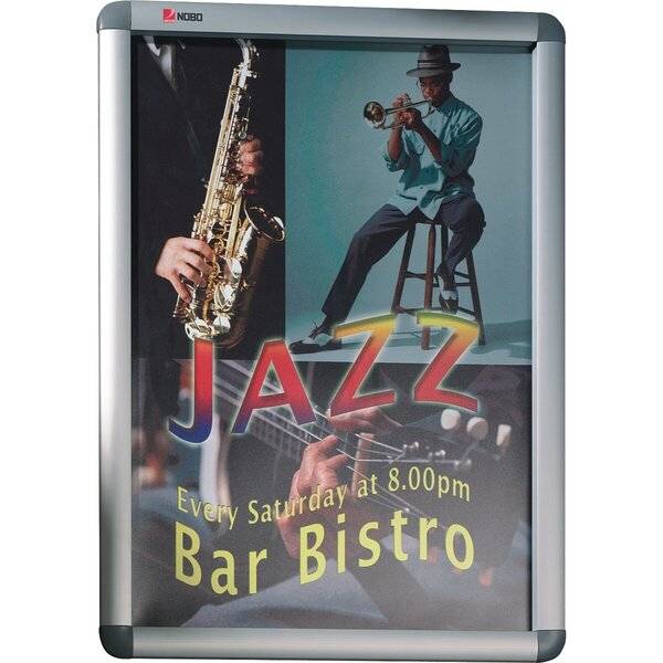 Jazz-Auftritt Plakat mit einem Saxophonisten und Trompeter; Text lautet „JAZZ...