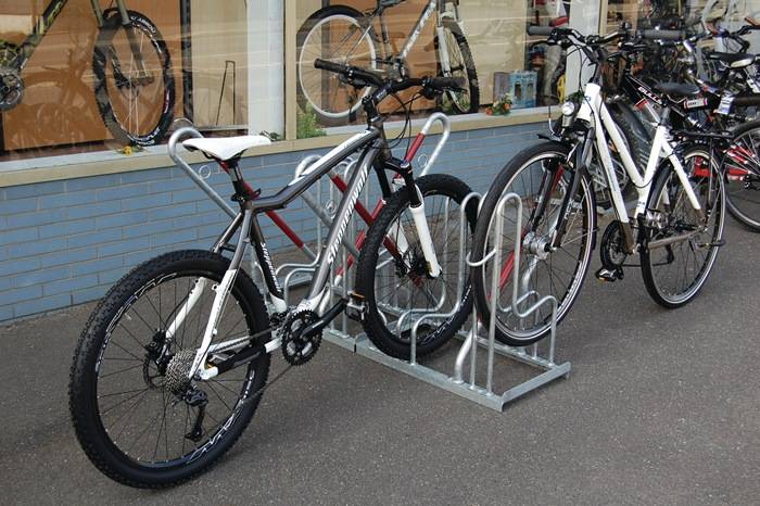 Fahrradständerreihenanlage 4514 XBF 2-s.90Grad verz.Anz.Radstände 4 z.Schr.WSM