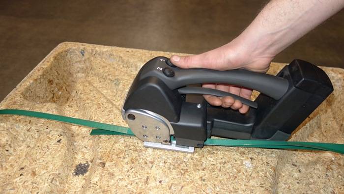 Akku-Umreifungsgerät BW 03 14,8 V/2,0 Ah (Li-Po) f.PP u.PET-Bänder 13-16mm