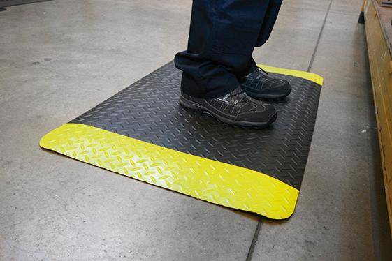 Anti-Ermüdungsmatte Deckplate B90 cm x lfd.M schwarz