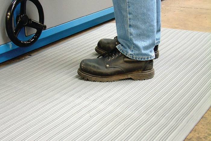 Arbeitsplatzbodenbelag Fertigmatte L1500xB900xS9mm grau/gelb Vinylschaum COBA