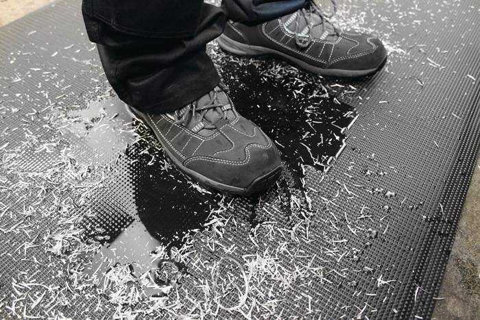 Arbeitsplatzbodenbelag Fertigmatte L900xB600xS10mm schwarz PVC COBA