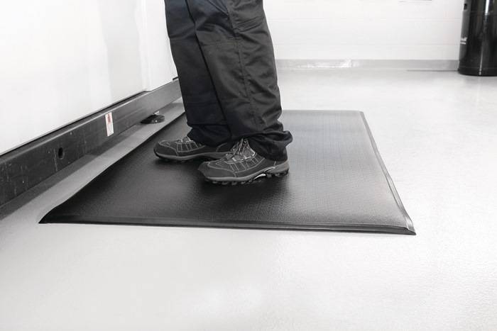 Arbeitsplatzbodenbelag Zuschnitt B900xS9mm schwarz/gelb PVC p.Laufmeter COBA