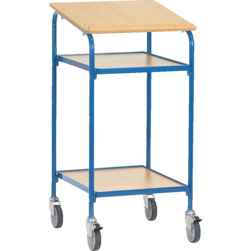 Blauer fahrbarer Klassenzimmerschreibtisch mit schräger Holzoberfläche, unteres Regal und vier Lenkrollen auf weißem Hintergrund.