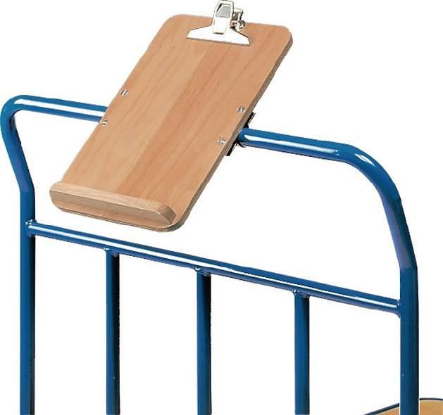 Blauer Metallzeichenbrettständer mit verstellbarem Holzbrett, das oben festgeklemmt ist und zum Gebrauch auf einem Schreibtisch geneigt ist.