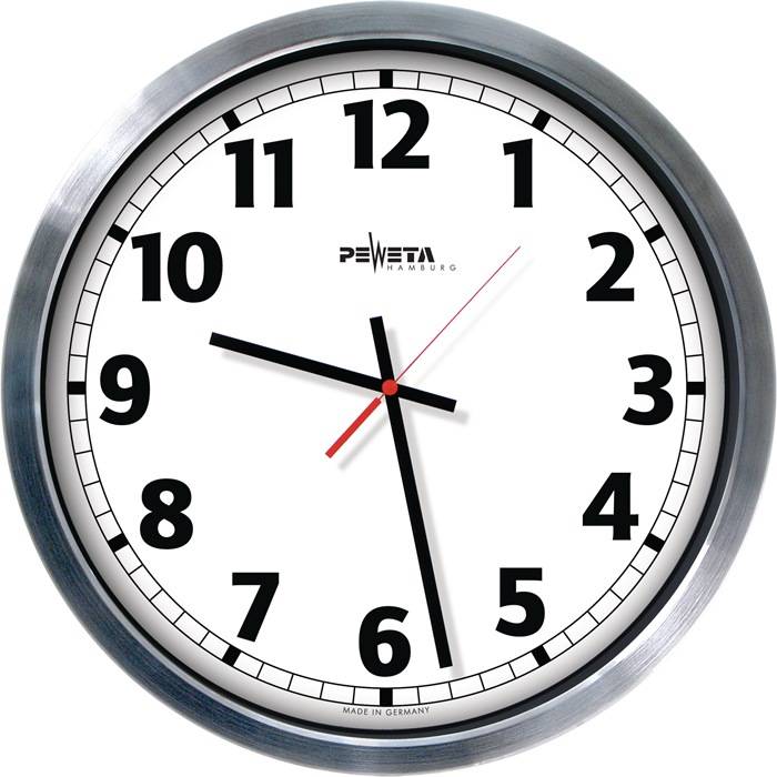 Wanduhr in runder Form mit schwarzen Zahlen auf weißem Zifferblatt, zeigt etwa 9:28 Uhr, mit silbernem Rahmen und 