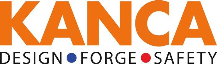 SCHMIEDE' in fetter schwarzer Schrift auf weißem Hintergrund, mit teilweise sichtbaren orangefarbenen Buchstaben, die auf einen Teilletterings oder ein Teillogo hindeuten.