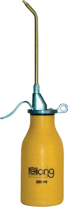 Eine Metallölkanne mit einem schmalen Ausguss und einem Auslösehandgriff.