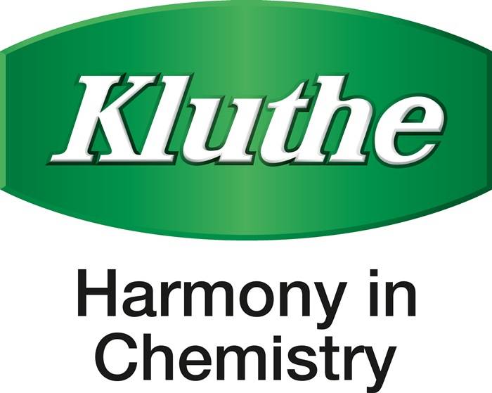 Grünes ovales Logo mit dem Wort 'Kluthe' in Weiß. Darunter steht der Text 'Harmonie in Chemie' in Schwarz.