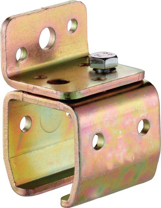 Metallhalterung mit einem rechtwinkligen Profil, die mehrere Löcher und eine Mutter an der Oberseite aufweist, verwendet für strukturelle Abstützung oder zum Verbinden von Komponenten.