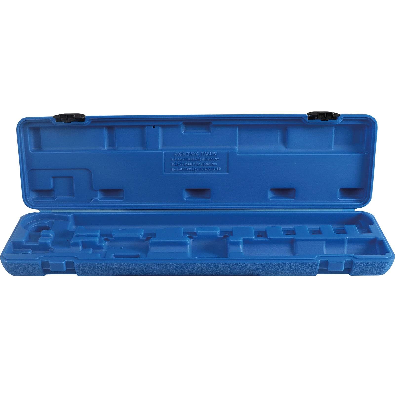 Ein blauer Kunststoff-Werkzeugkoffer mit offenem Deckel, der mit Rillen und Fächern zum sicheren Verstauen und Organisieren von Werkzeugen oder Ausrüstung konzipiert ist.