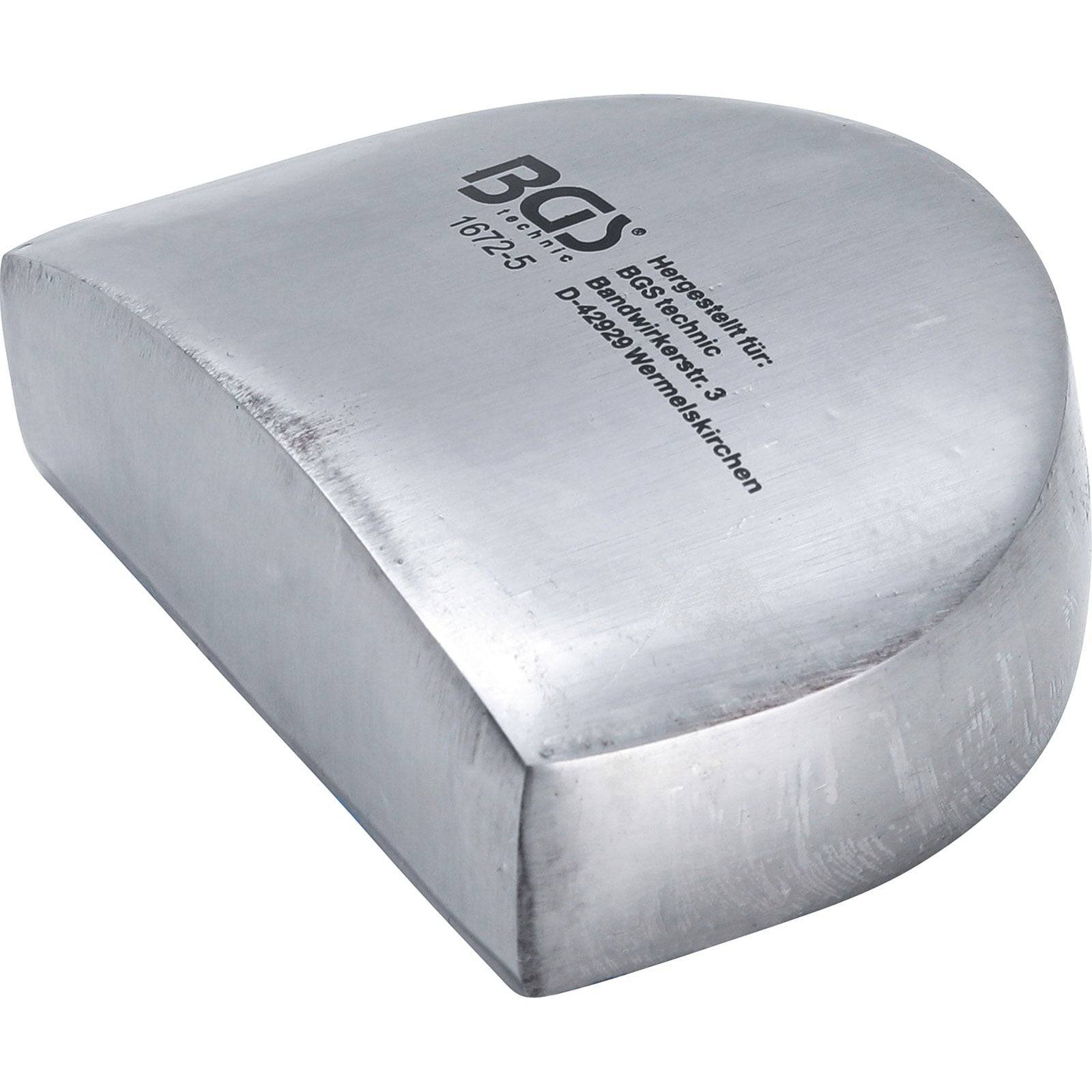 Ein metallisches, viertelkuppelförmiges Werkzeug mit glatter Oberfläche, versehen mit der Gravur 'BGS 1627-5'.